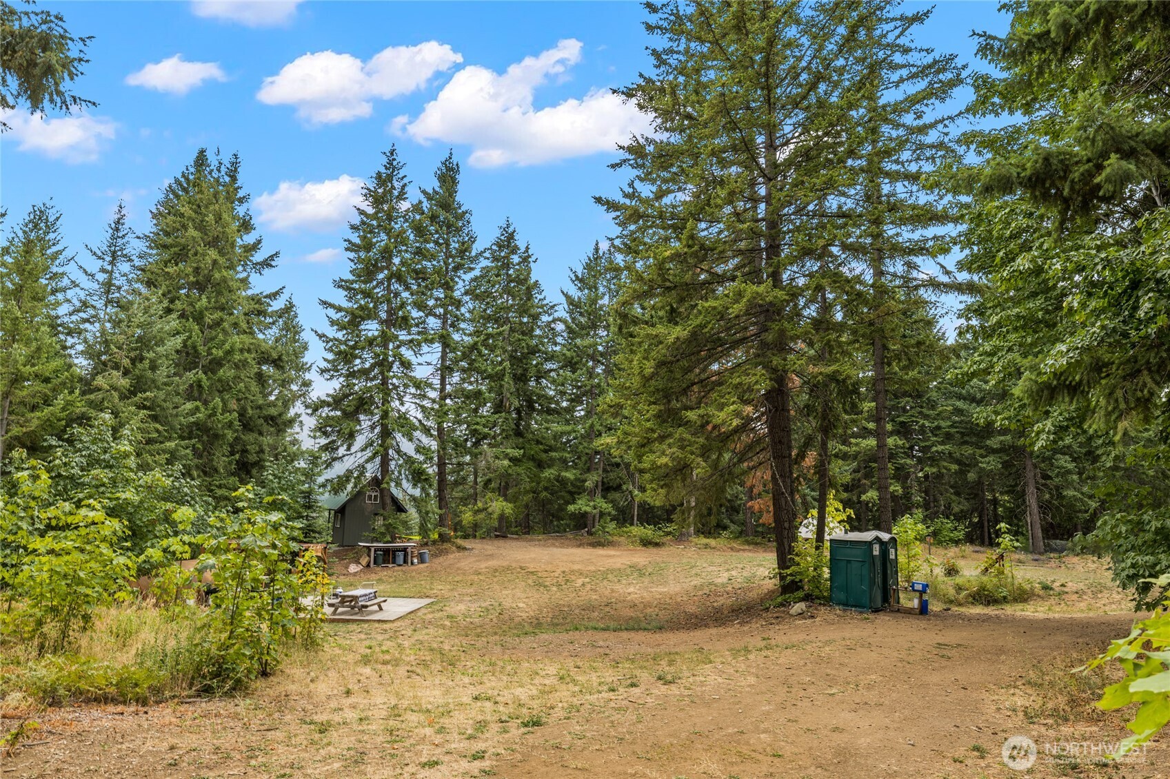 1000 Heron Drive Property Photo 3