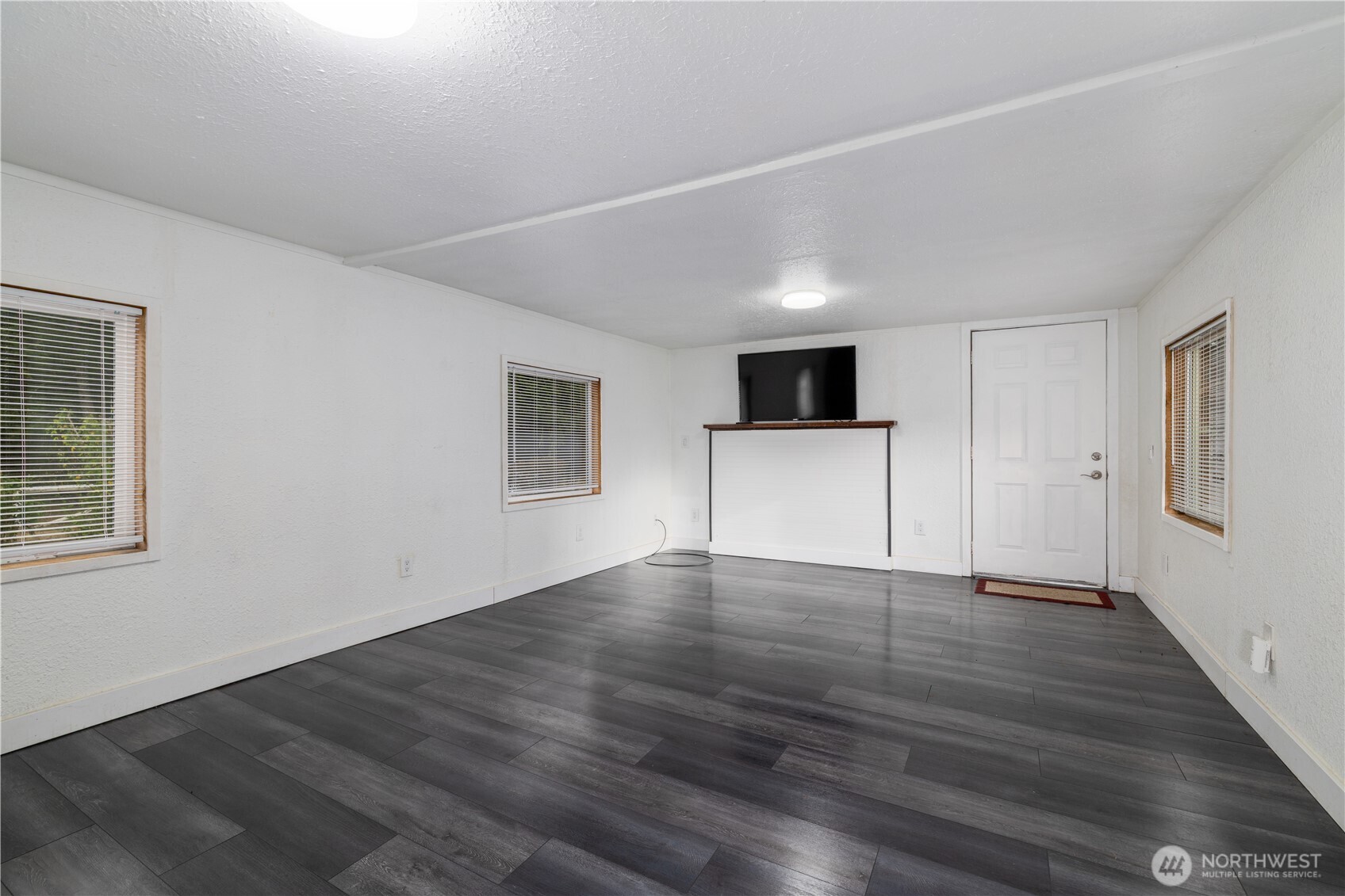 617 W H Street Property Photo 3