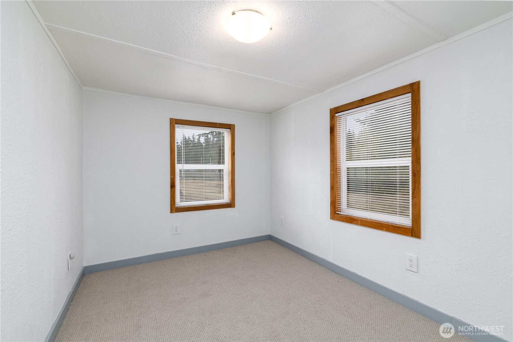617 W H Street Property Photo 6