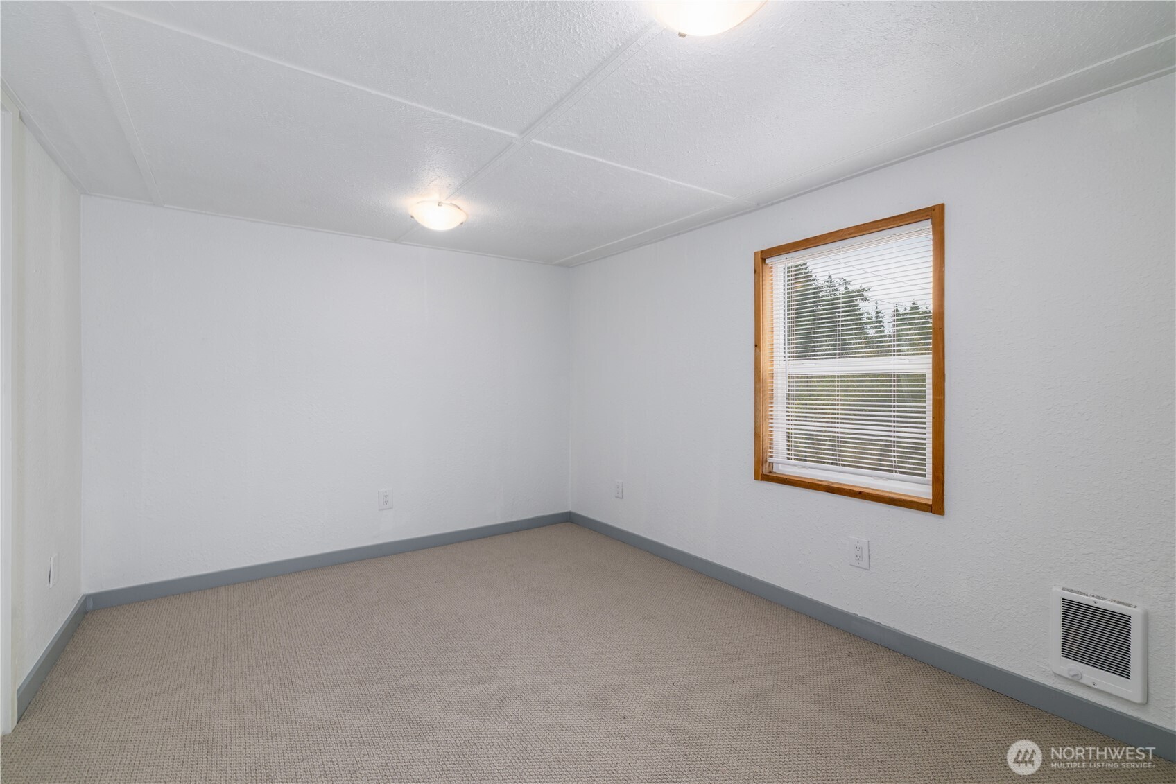 617 W H Street Property Photo 9