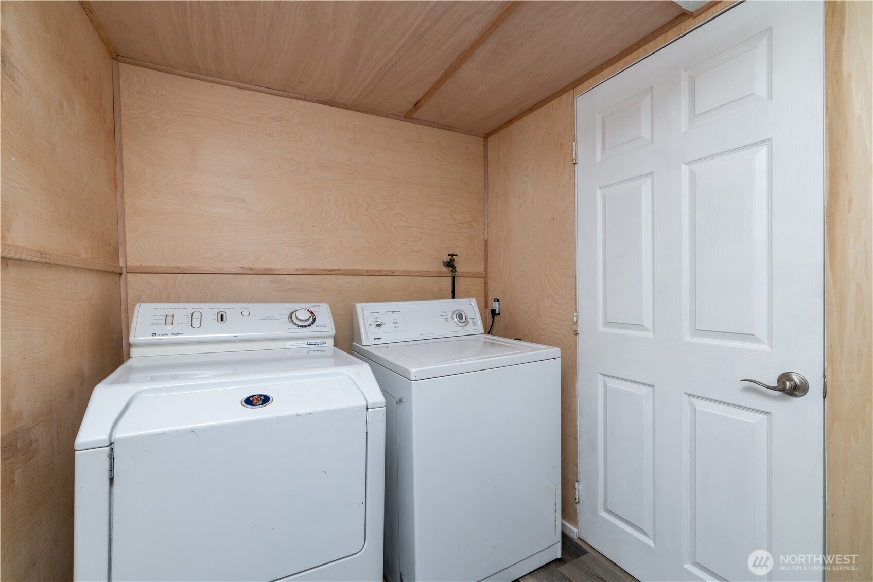617 W H Street Property Photo 13