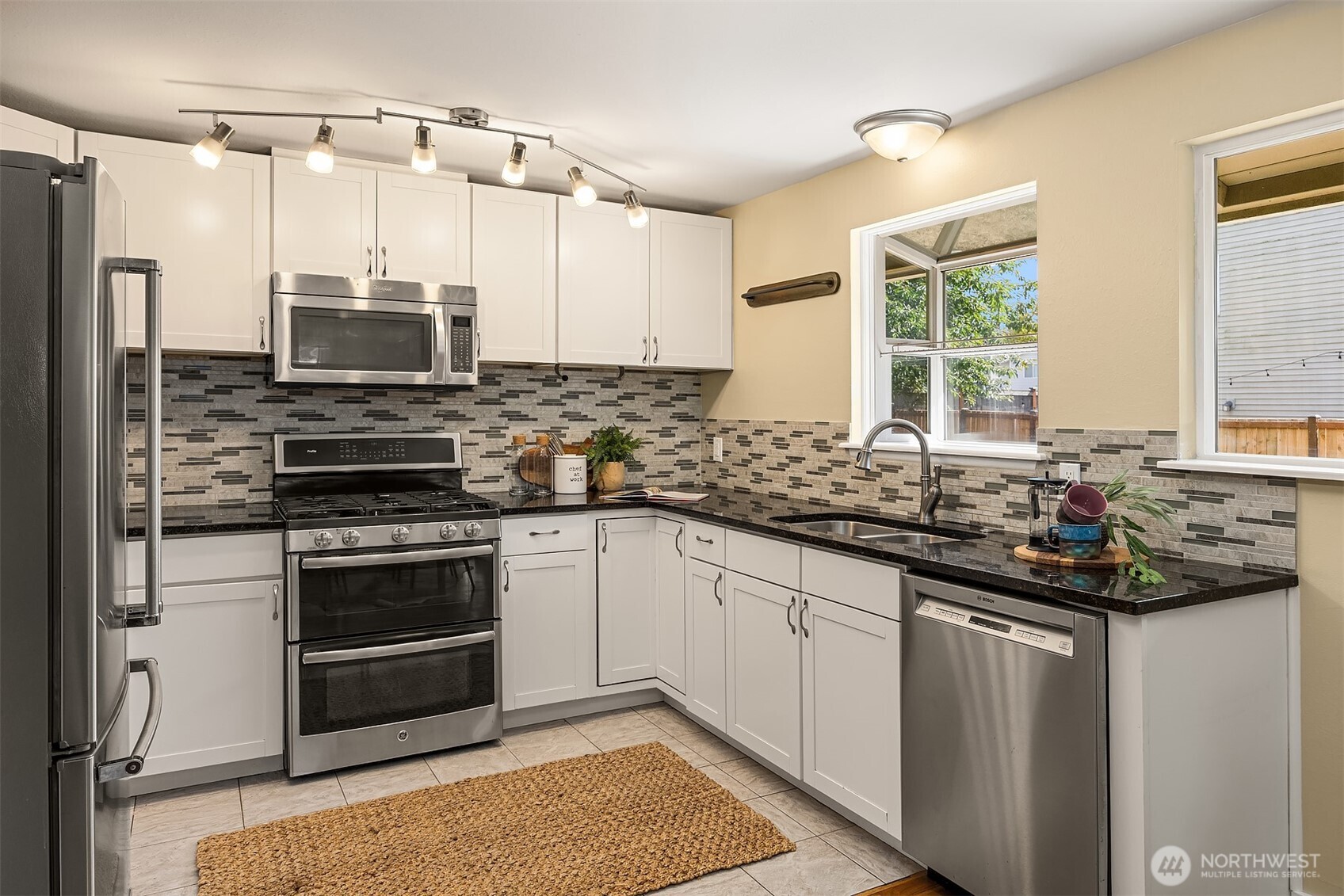 1008 Logan Road Property Photo 4