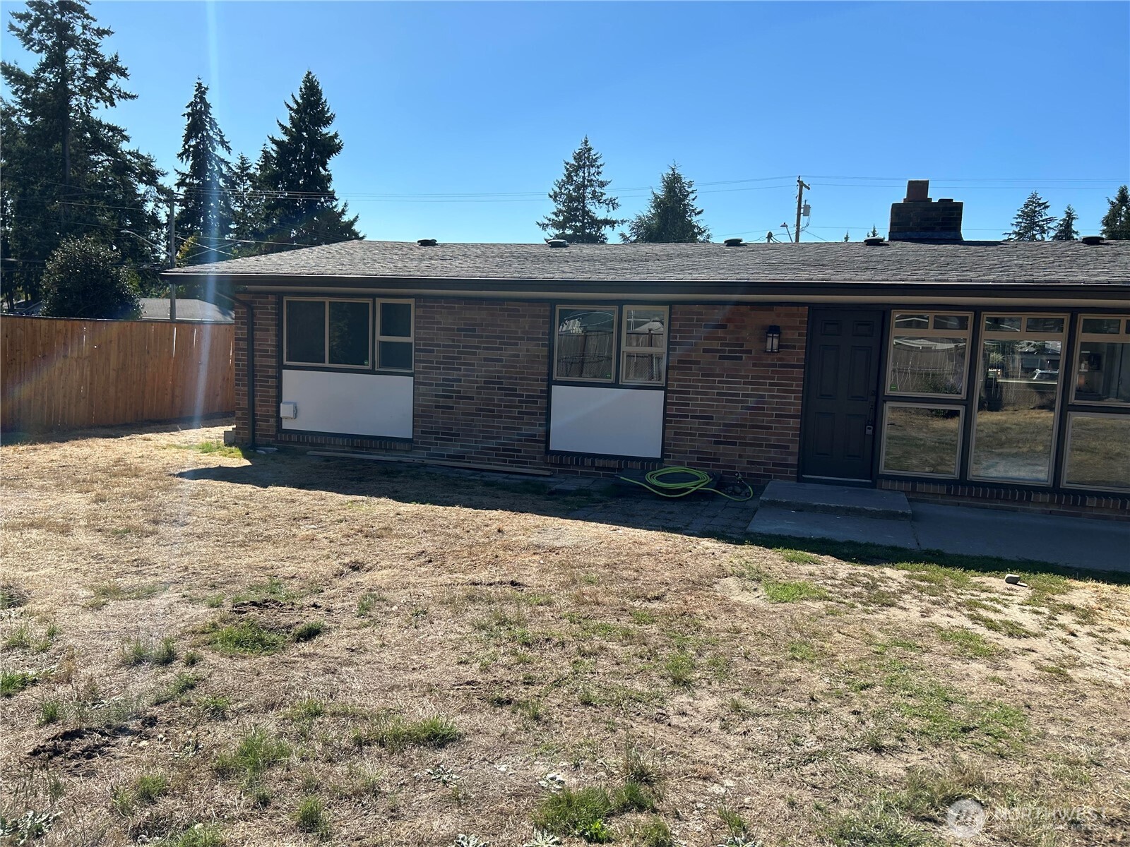 9015 Hipkins Road Property Photo 18