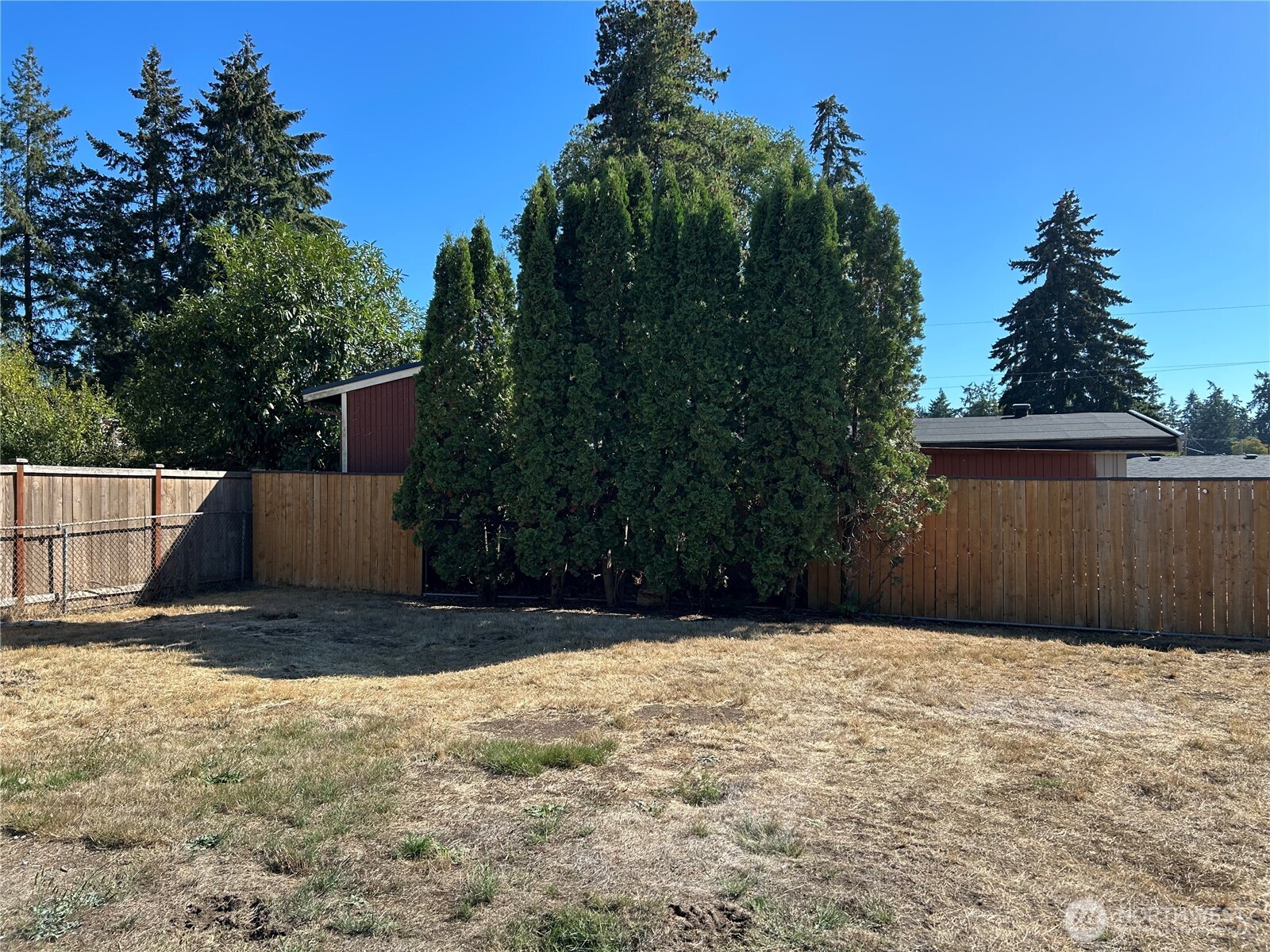 9015 Hipkins Road Property Photo 19