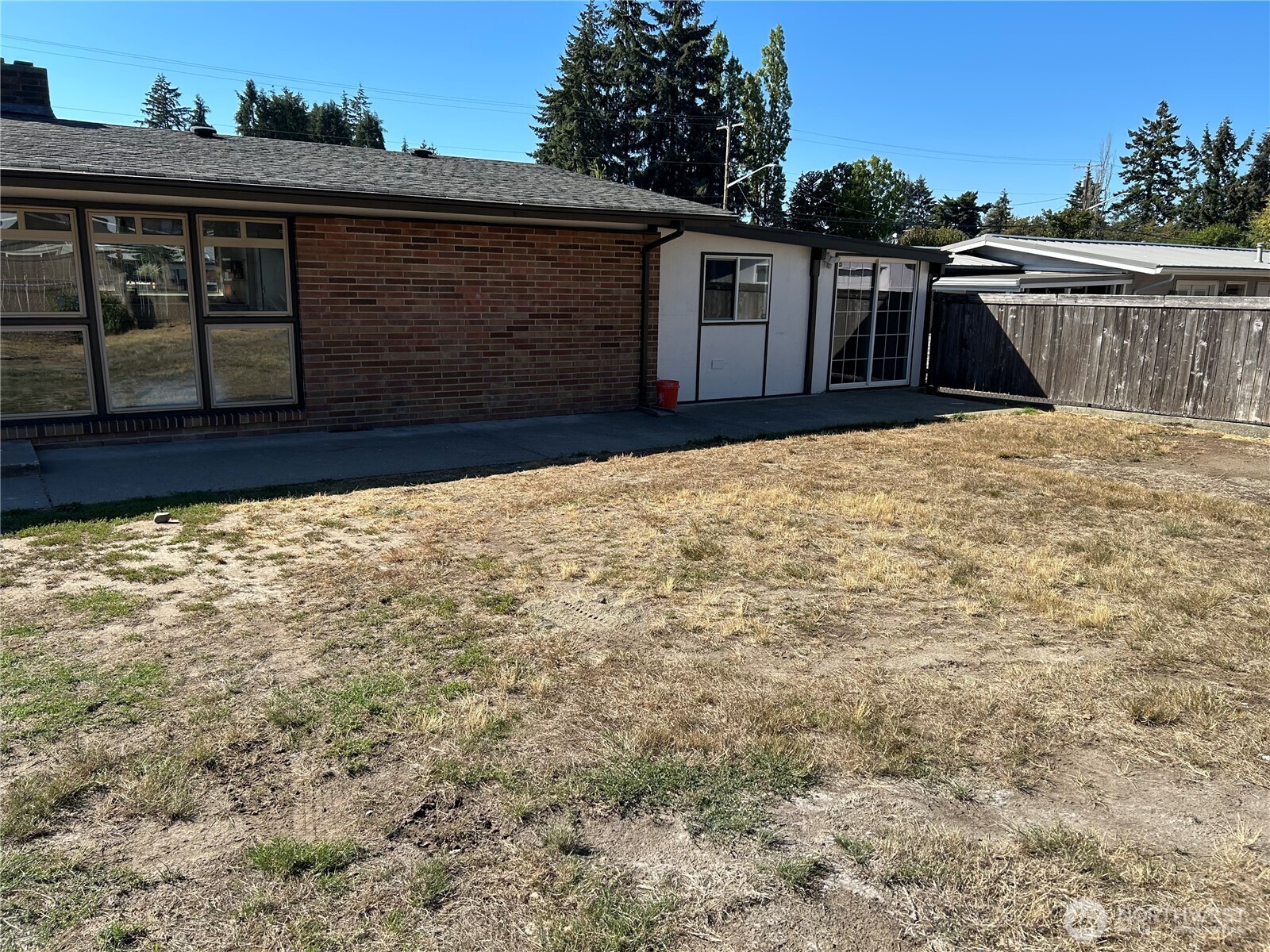 9015 Hipkins Road Property Photo 20