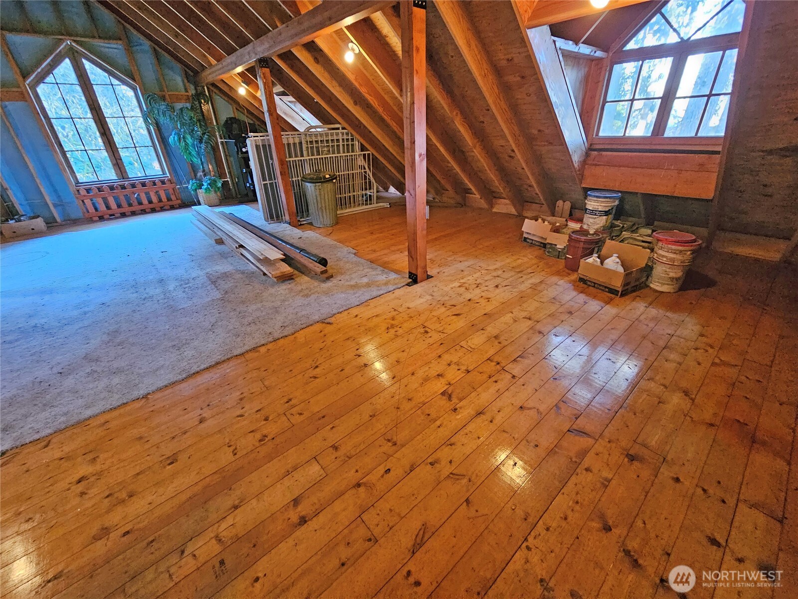 17104 Old Highway 99 Property Photo 15