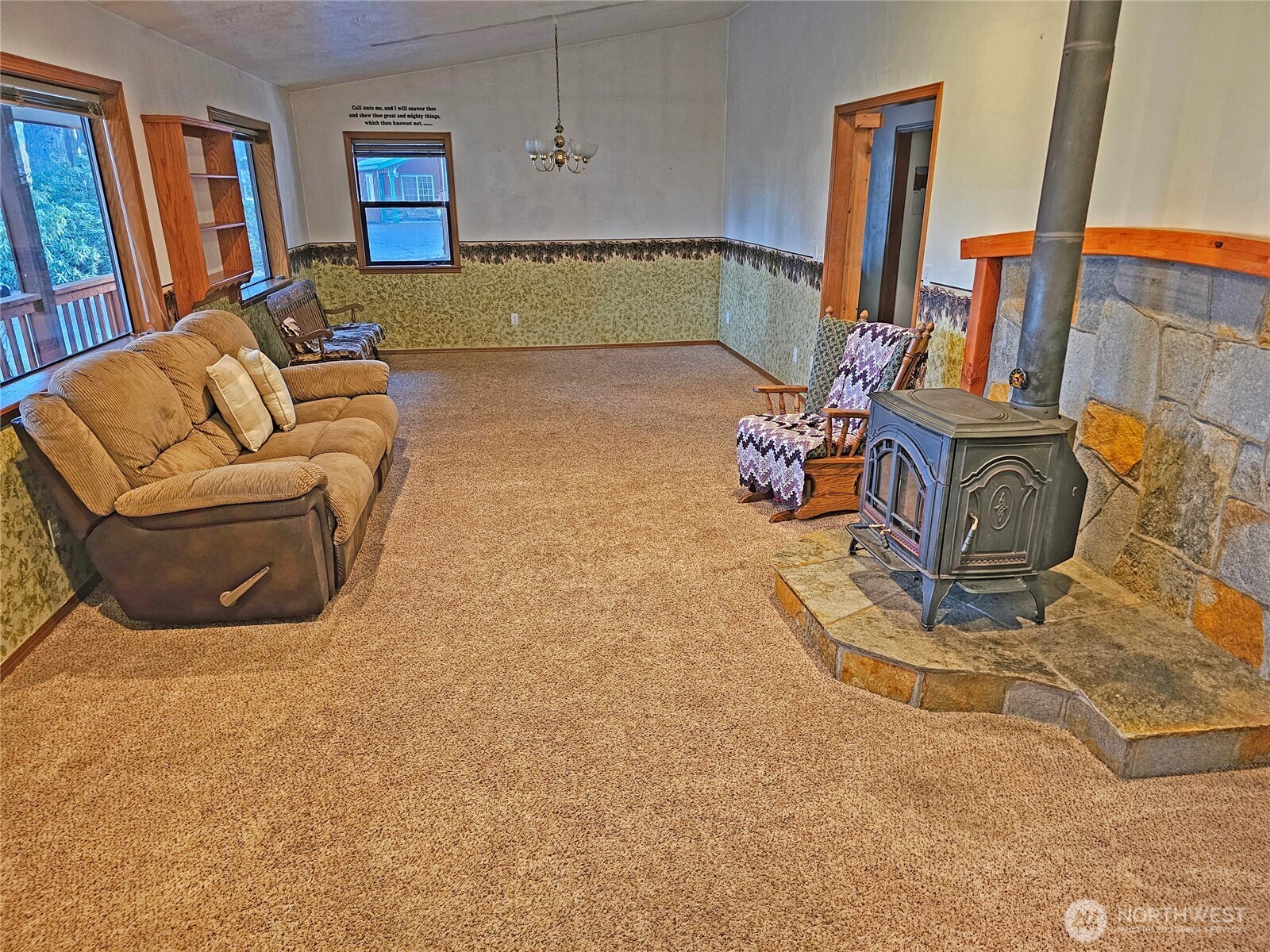 17104 Old Highway 99 Property Photo 19
