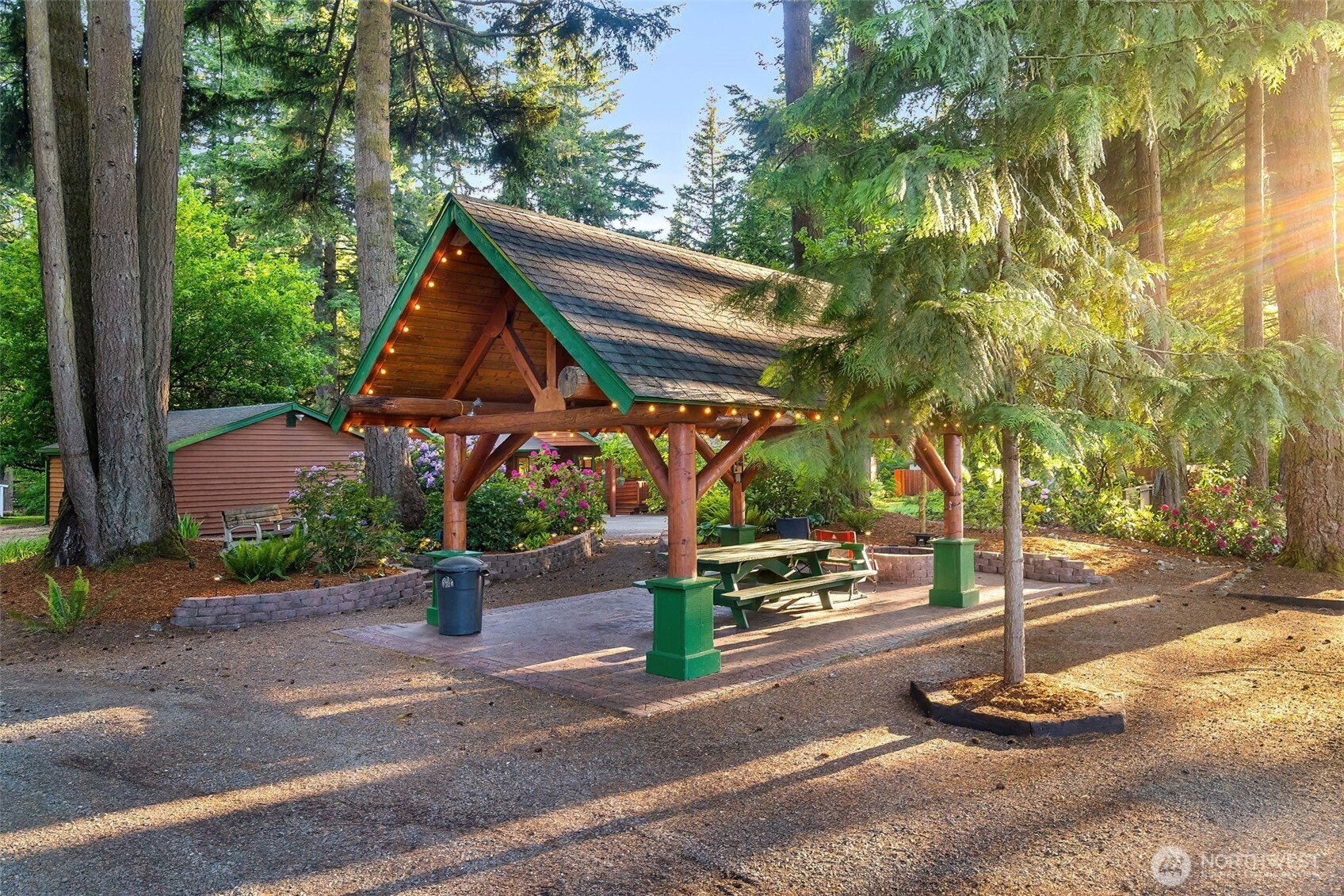 17104 Old Highway 99 Property Photo 23