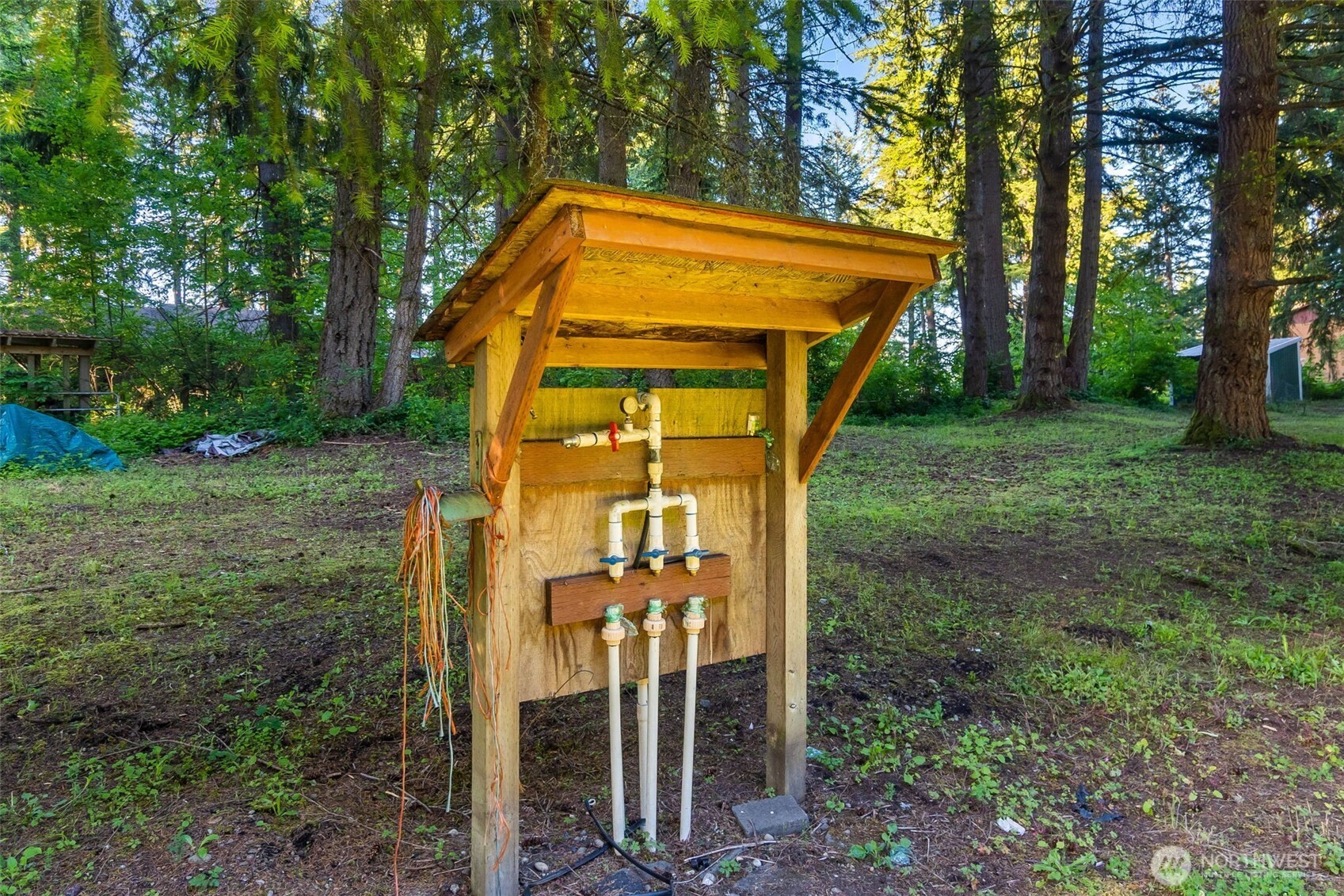 17104 Old Highway 99 Property Photo 24