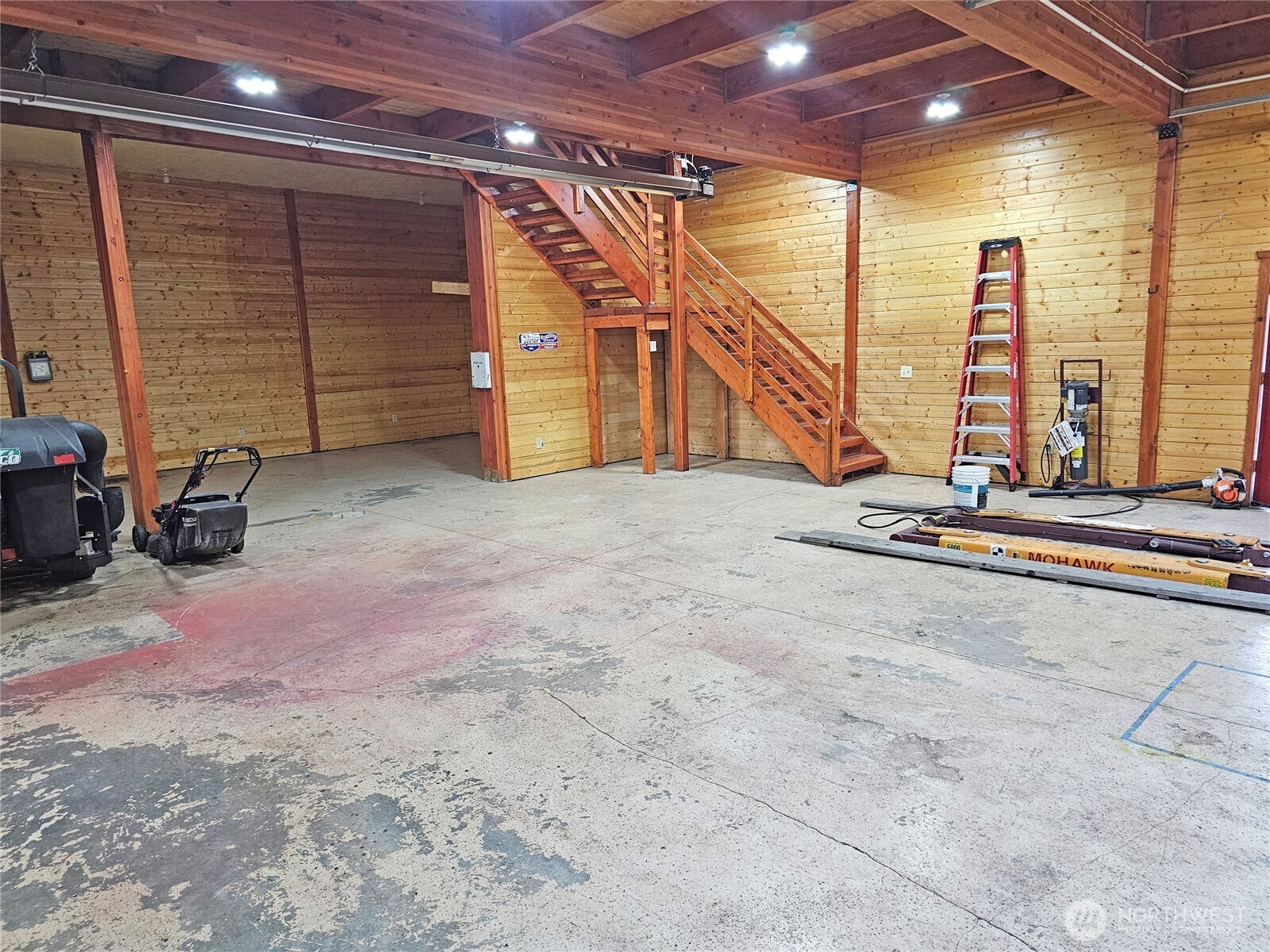 17104 Old Highway 99 Property Photo 38