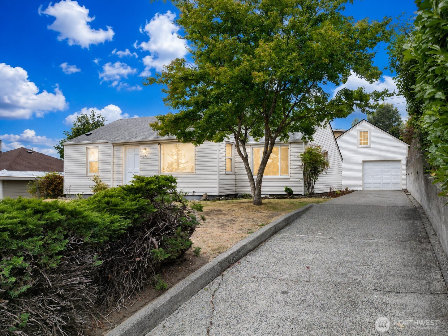 574 Bronson Way Property Photo 1