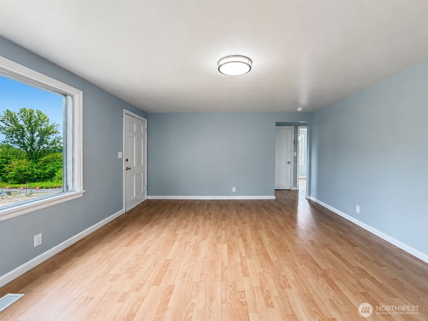 574 Bronson Way Property Photo 6