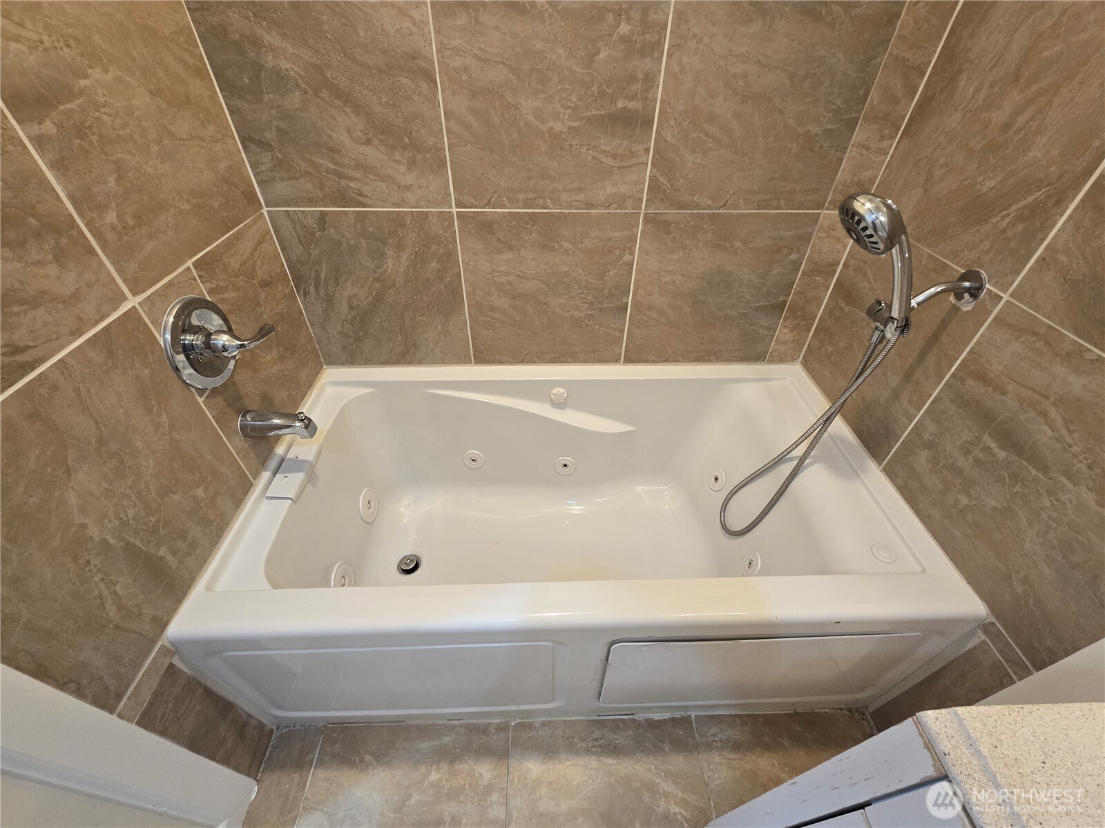 5802 Roosevelt Way Property Photo 15