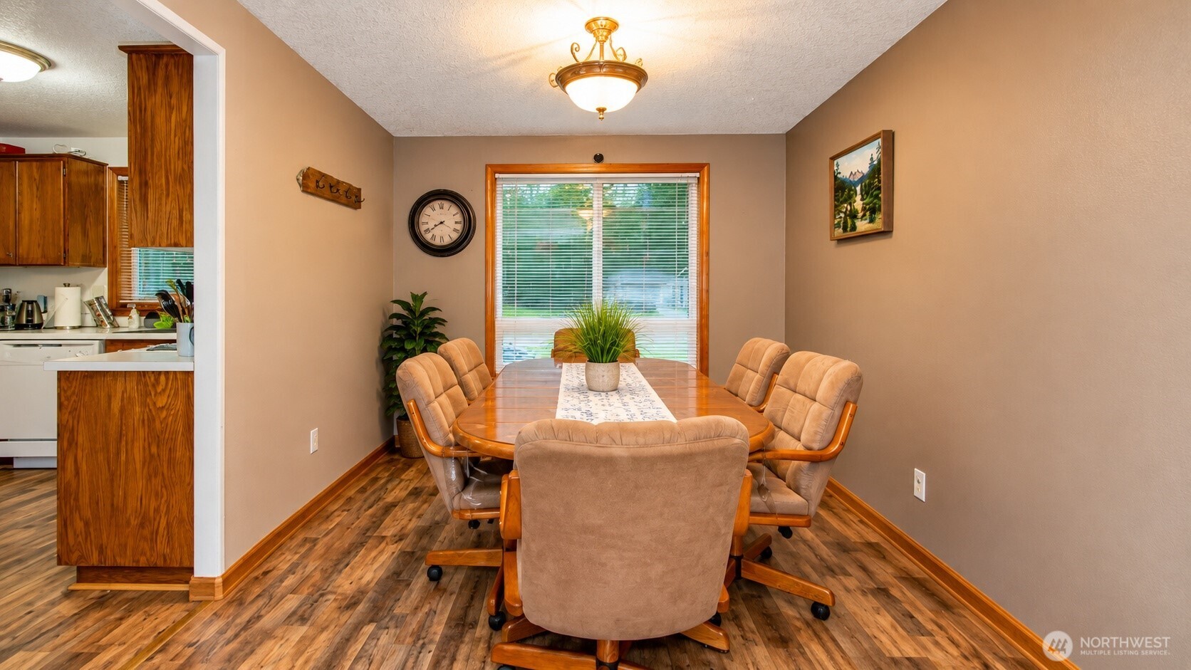 163 Home Town Drive Property Photo 6