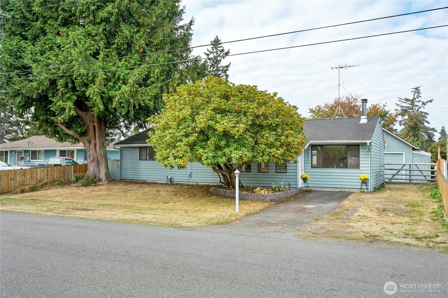 30637 1st Place Property Photo 1