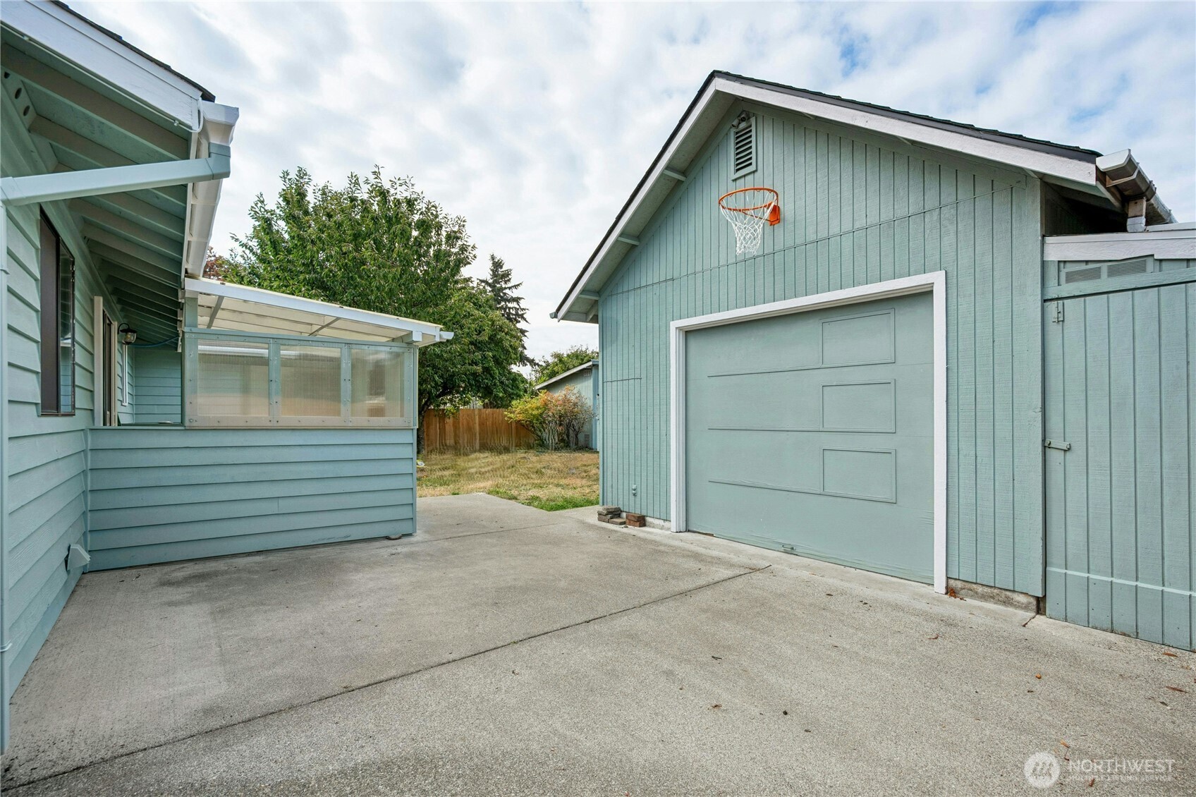 30637 1st Place Property Photo 18