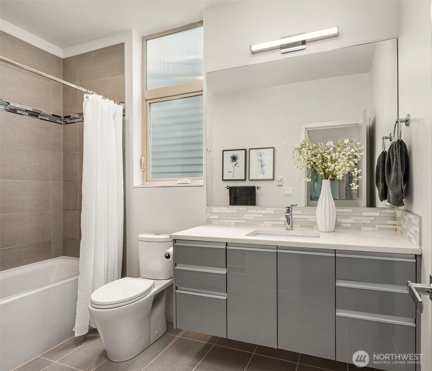 3614 B 36th Avenue Property Photo 17