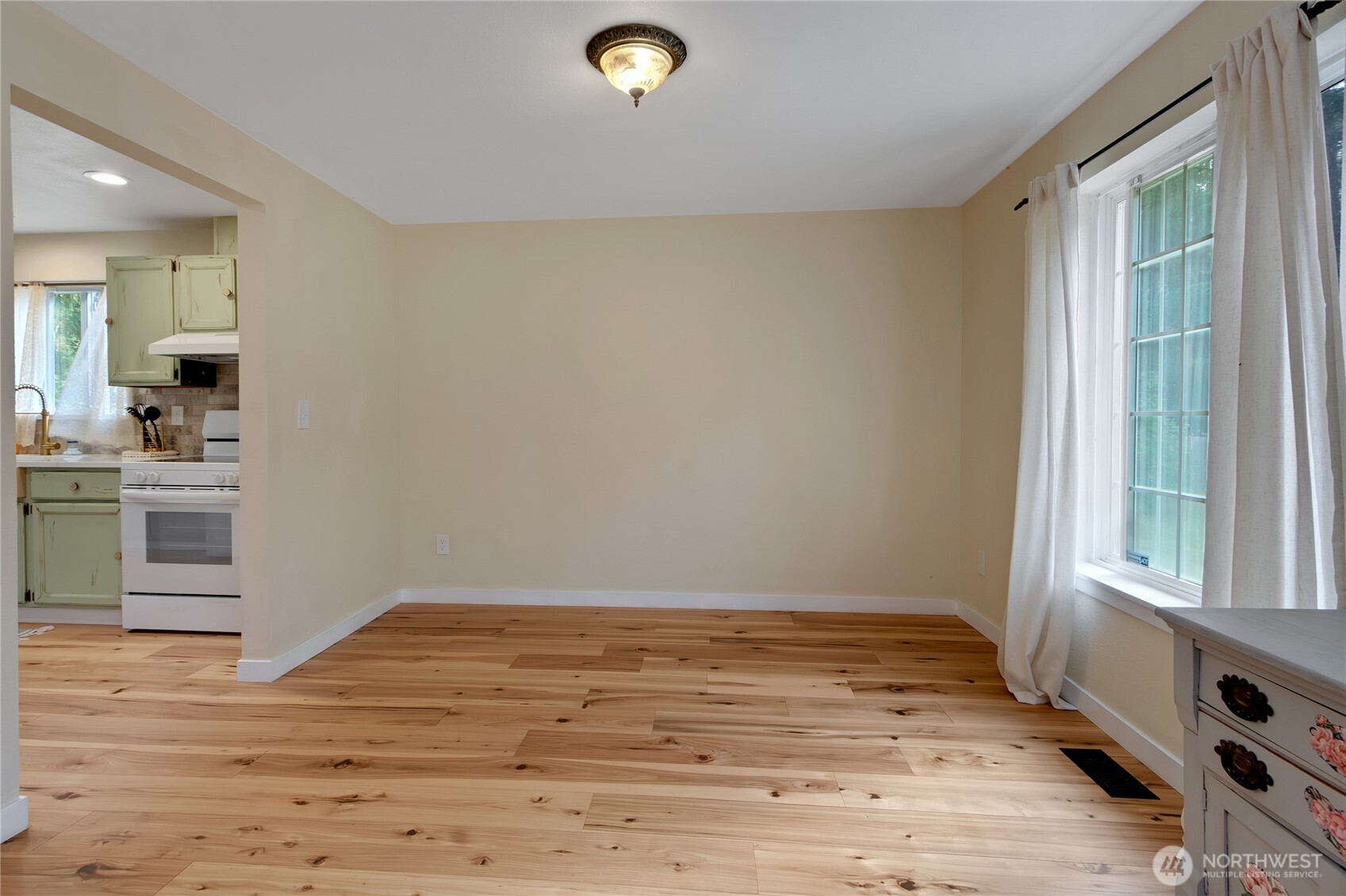 7218 277th Street Ct Property Photo 6