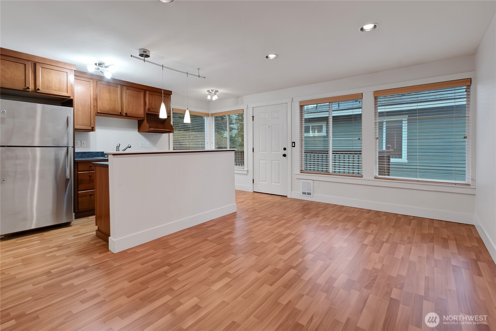 418 N L Street 18-8 Property Photo 6