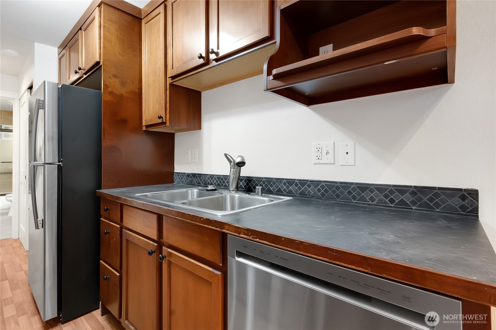 418 N L Street 18-8 Property Photo 10