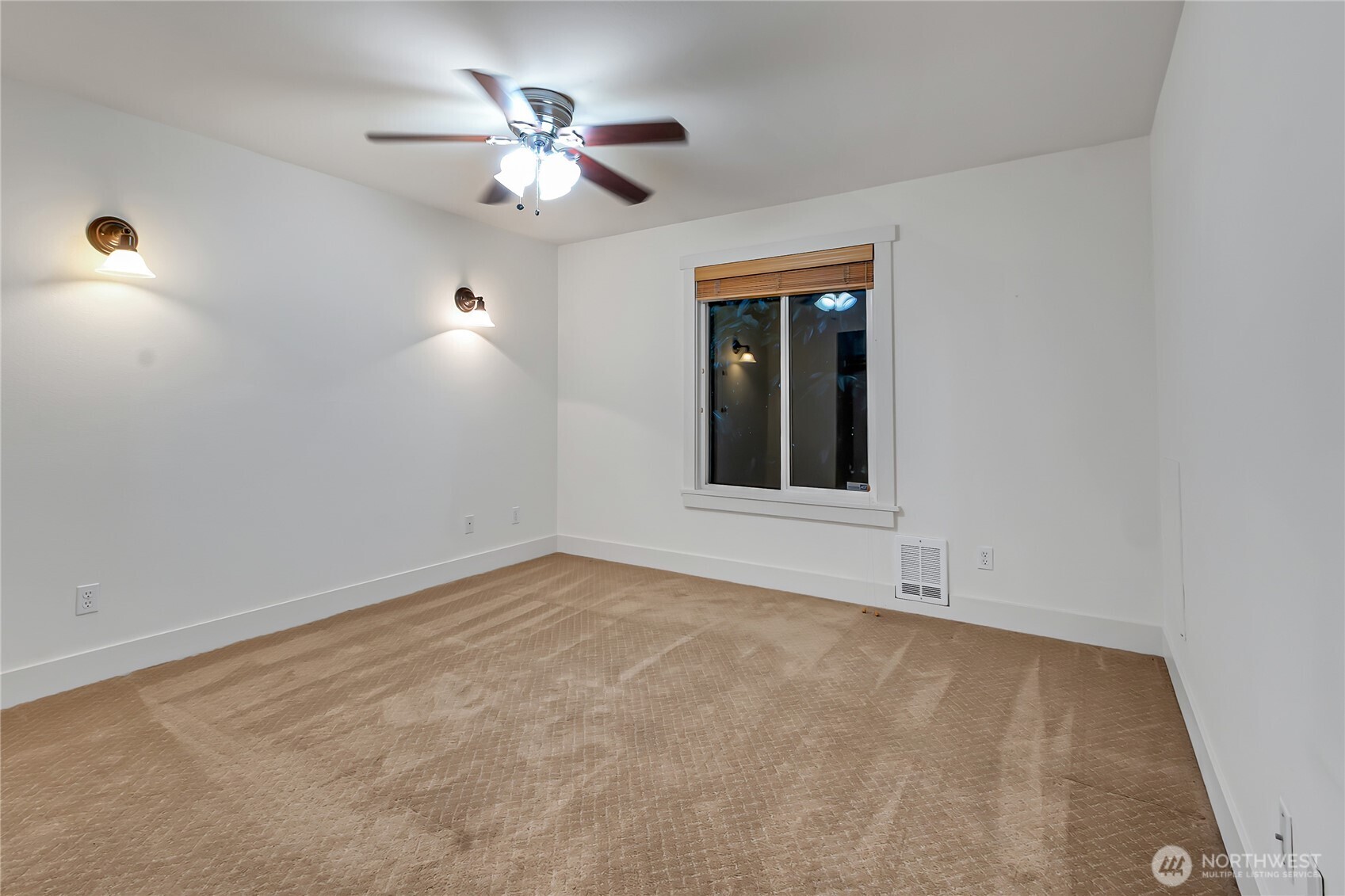 418 N L Street 18-8 Property Photo 14