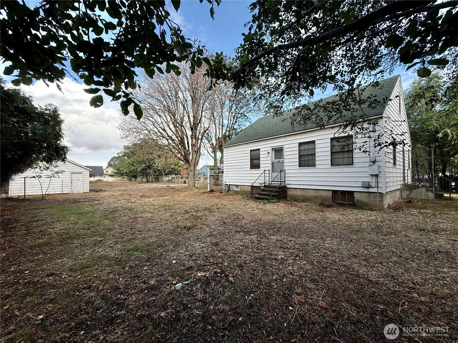 40 Nw B Street Property Photo 6