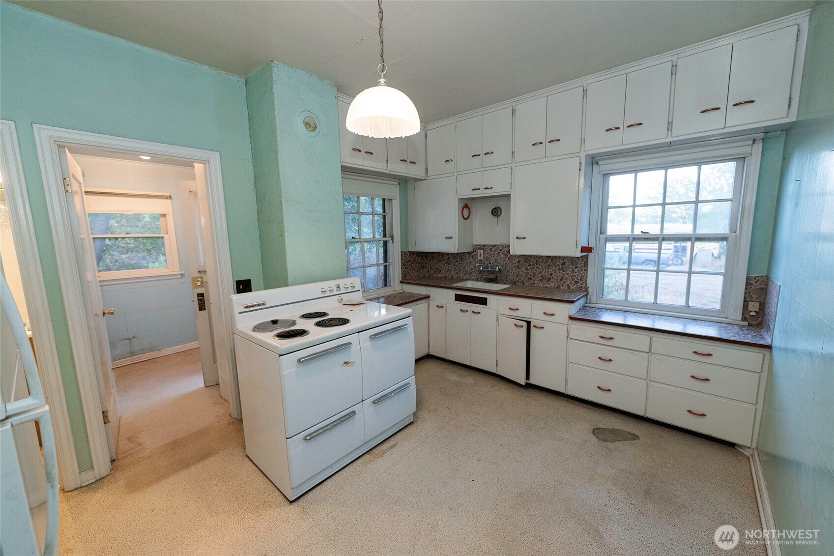 40 Nw B Street Property Photo 11