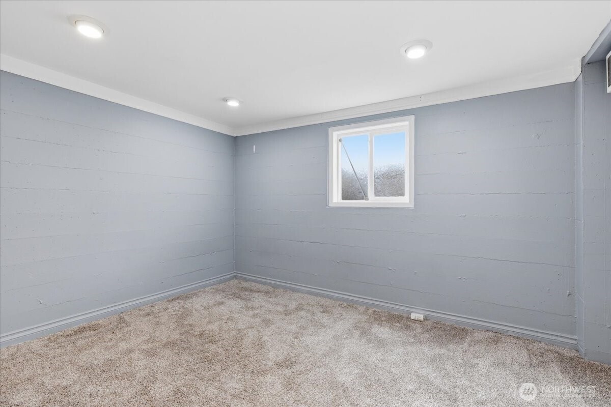 201 Ferry Street Property Photo 37
