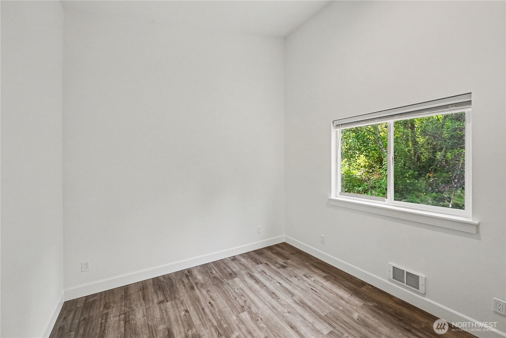 5426 31st Avenue A Property Photo 11