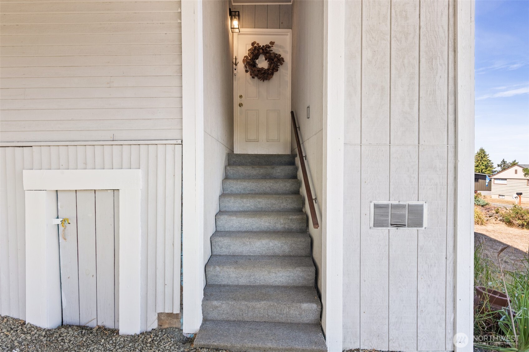 1616 W 7th Street Property Photo 6