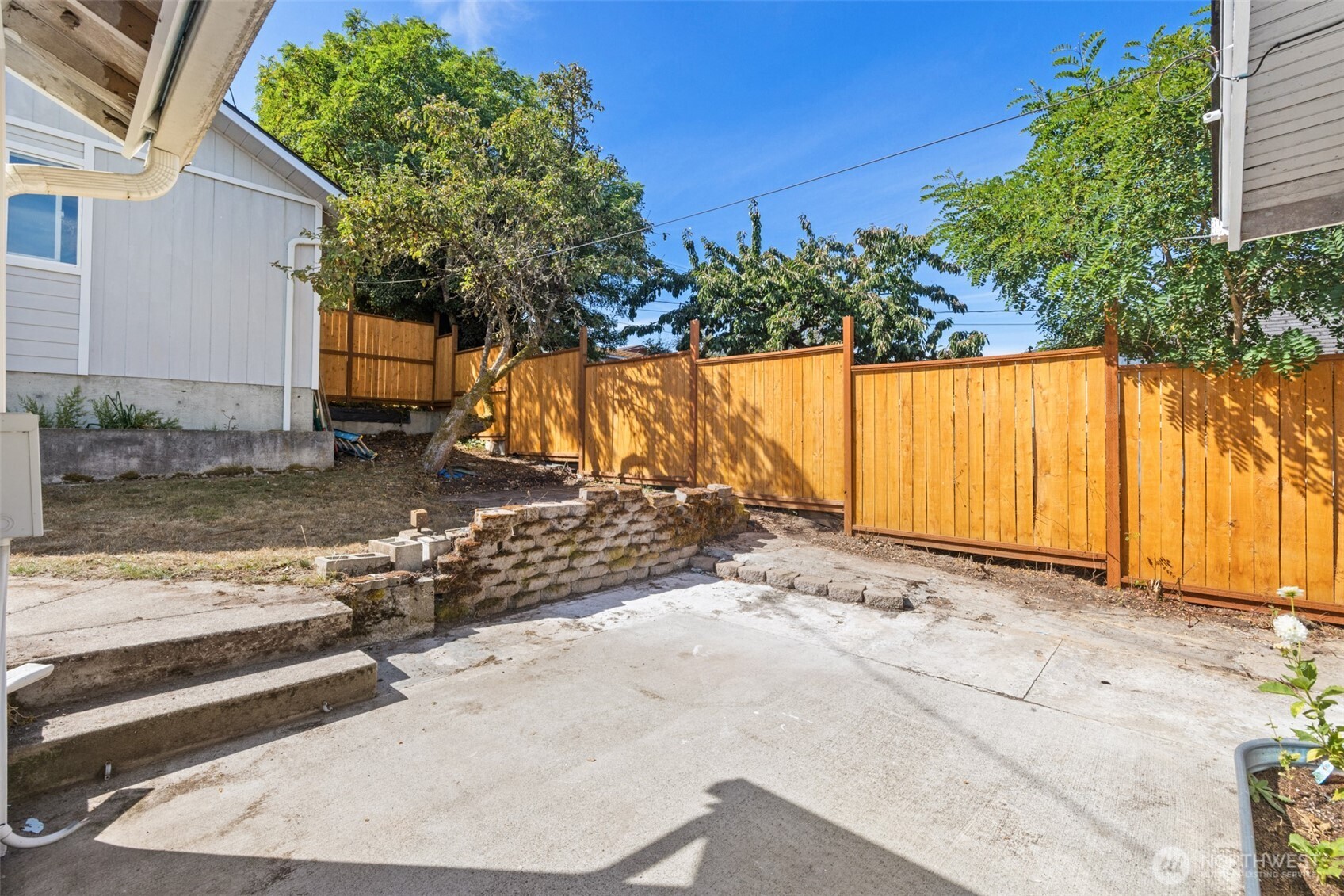1616 W 7th Street Property Photo 26