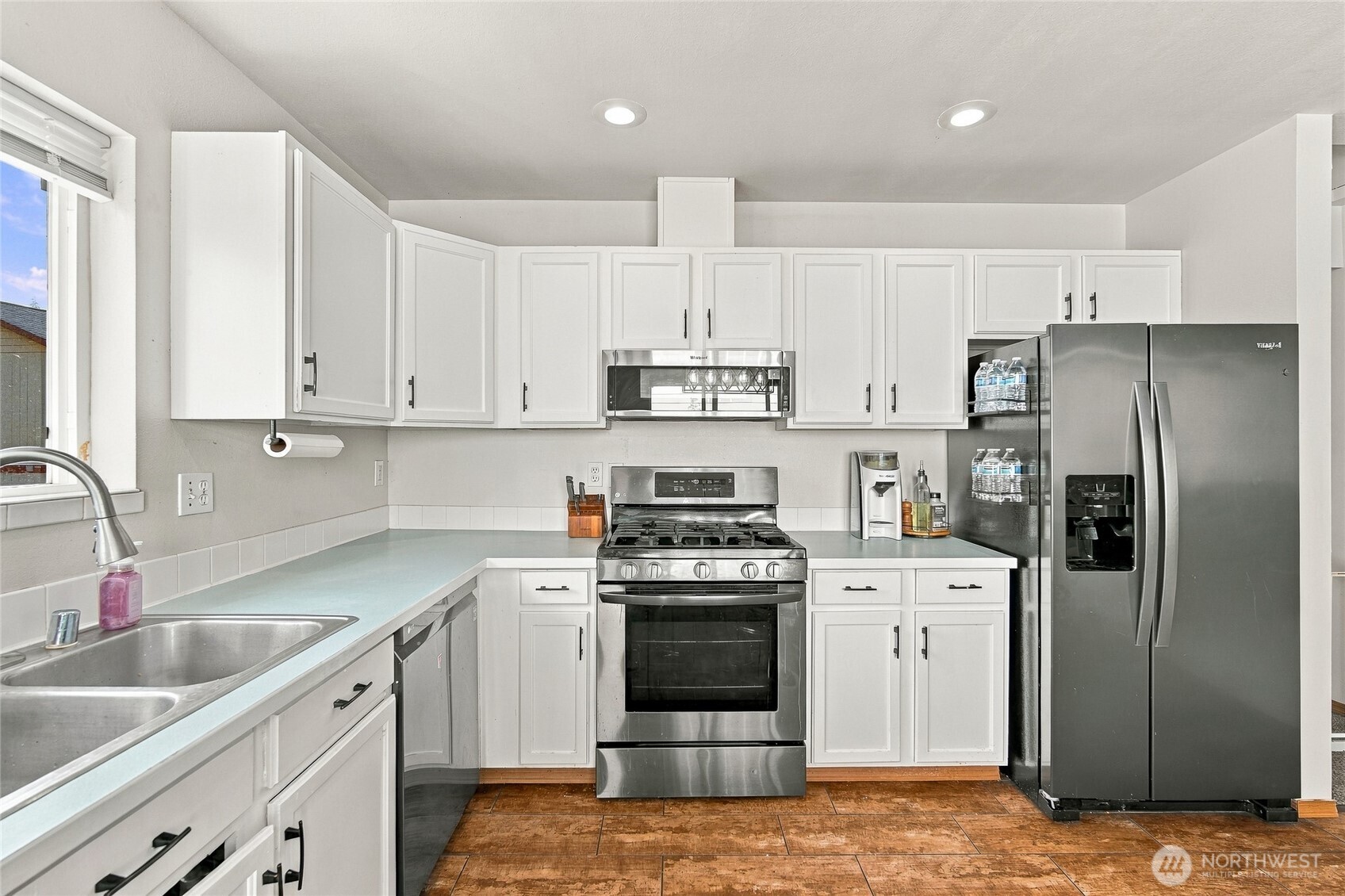 3108 Rosewood Street Property Photo 5