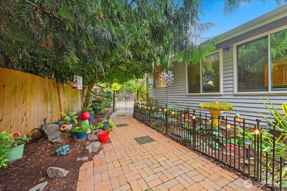 11825 Meridian Place Property Photo 28