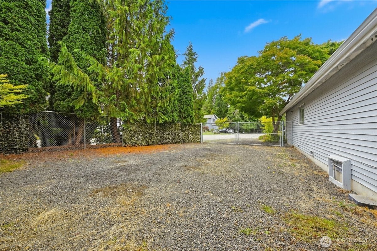 11825 Meridian Place Property Photo 33