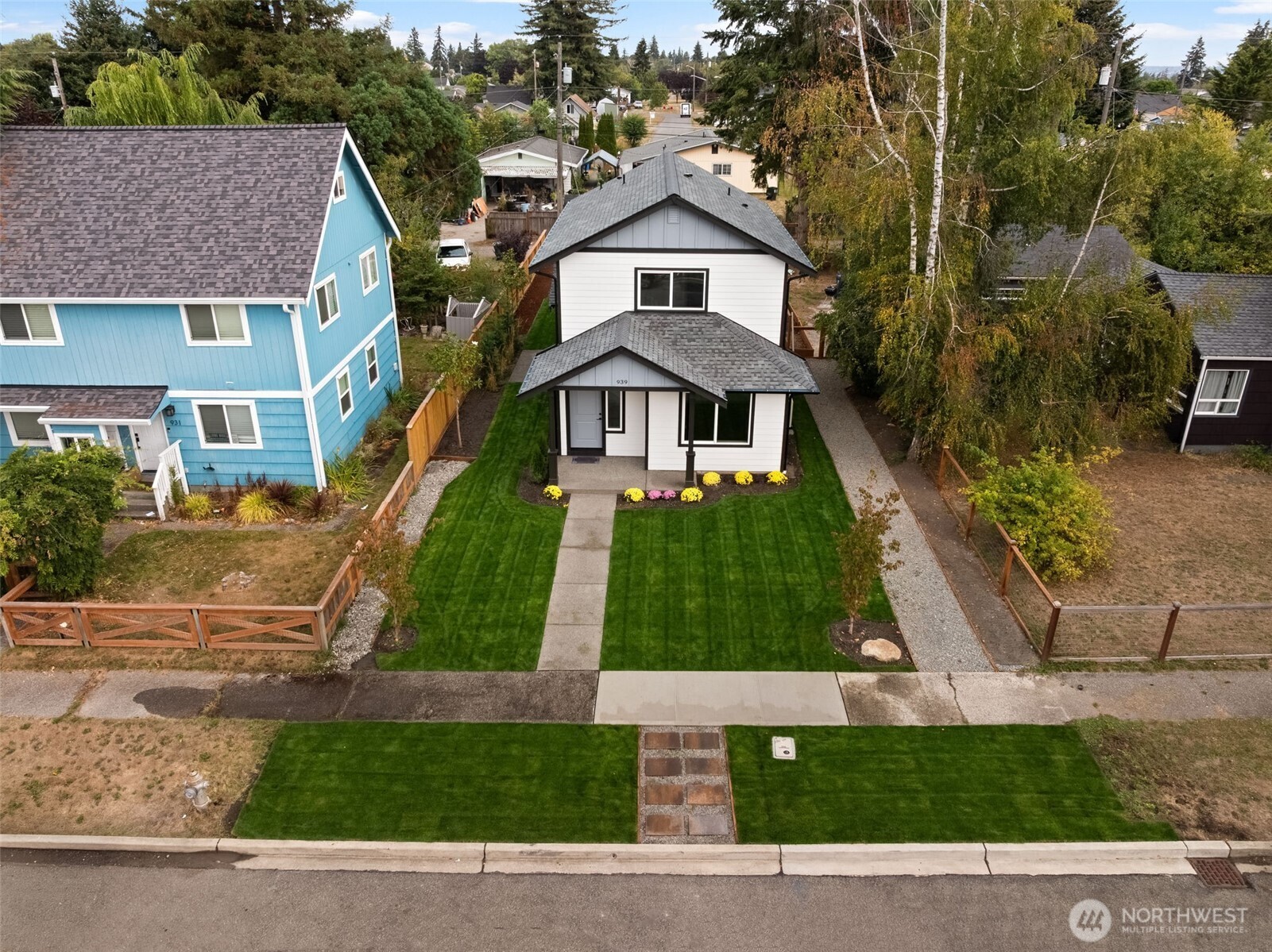 939 E 61st Street Property Photo 31