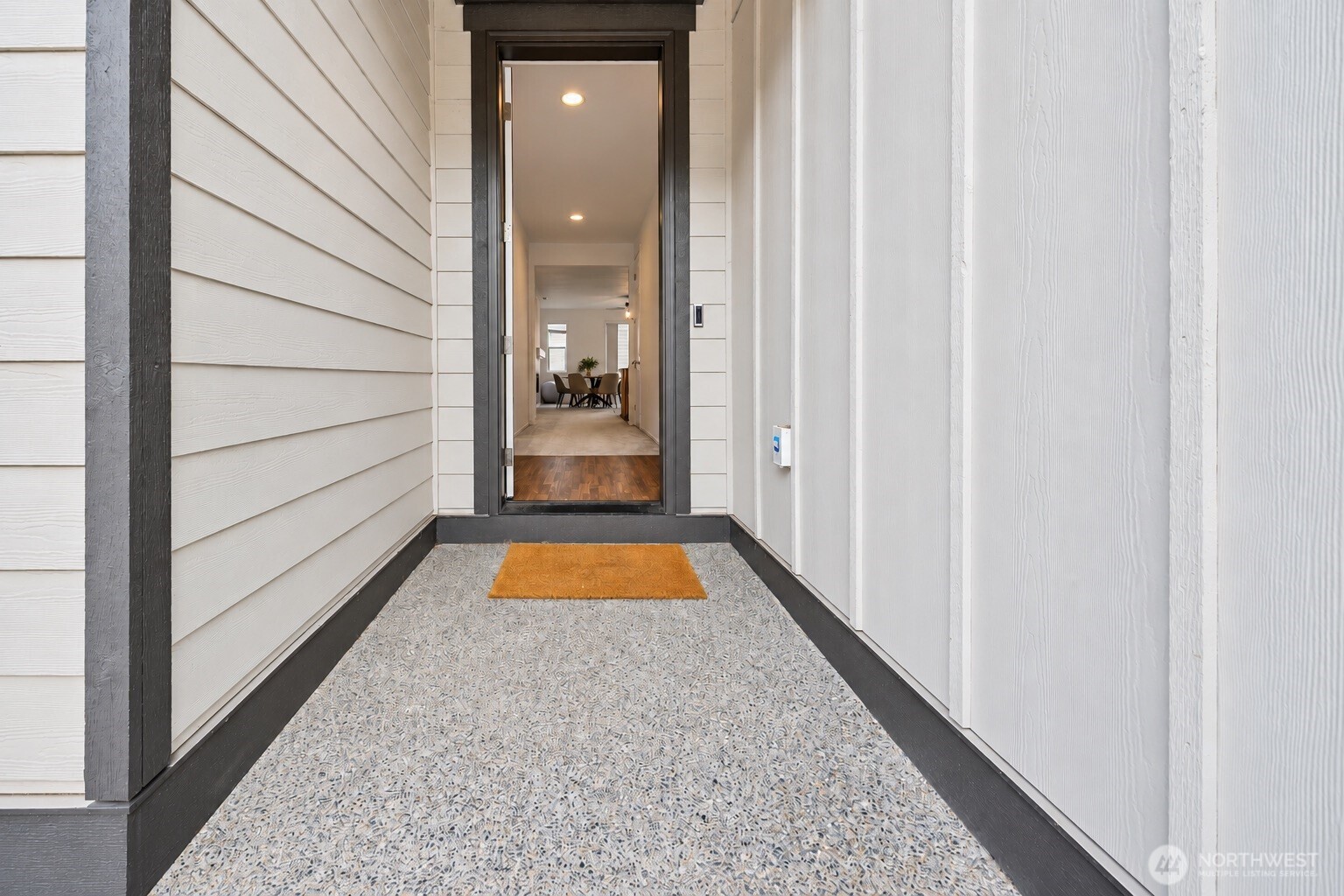 13404 Edmunds Parkway Property Photo 2