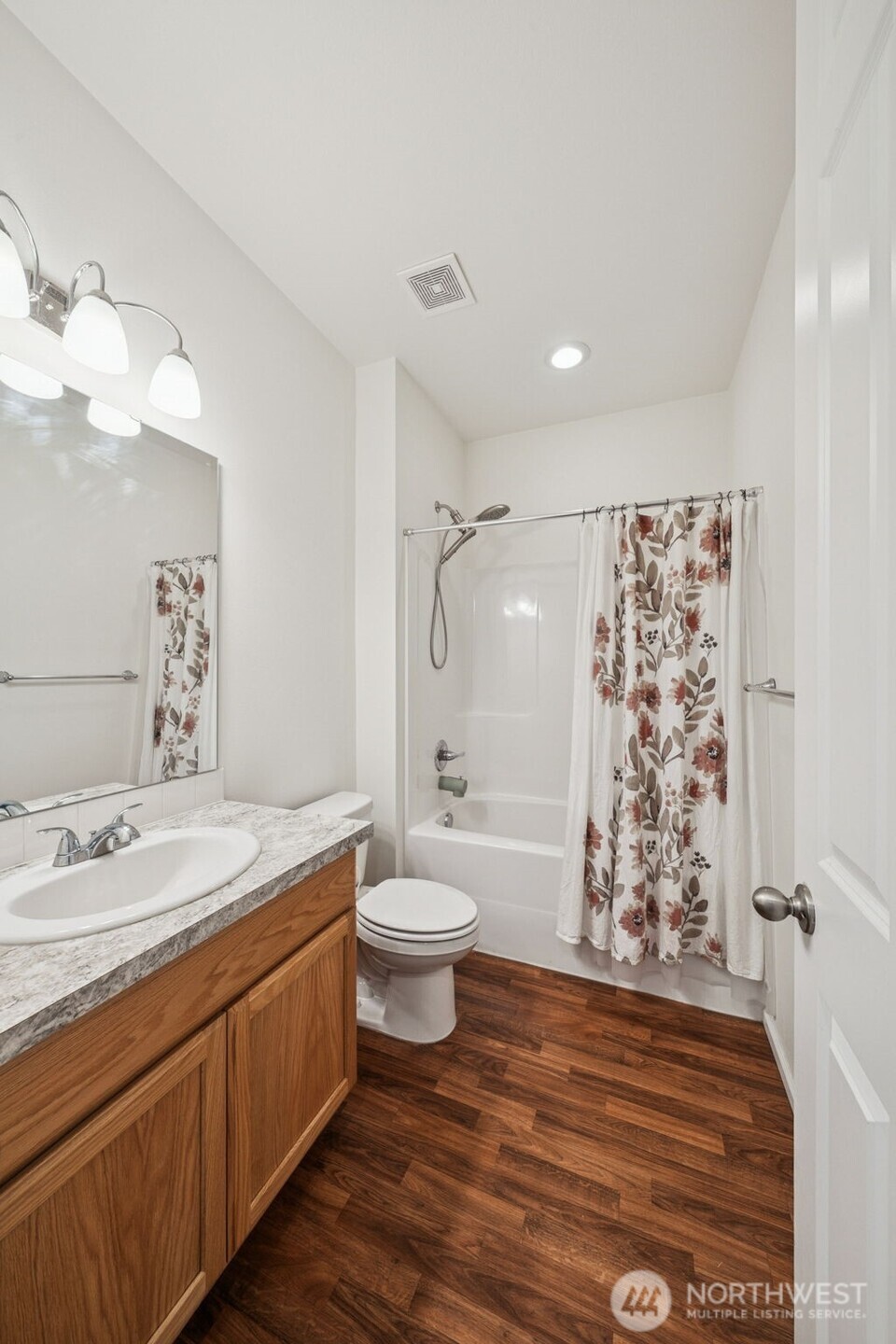 13404 Edmunds Parkway Property Photo 10