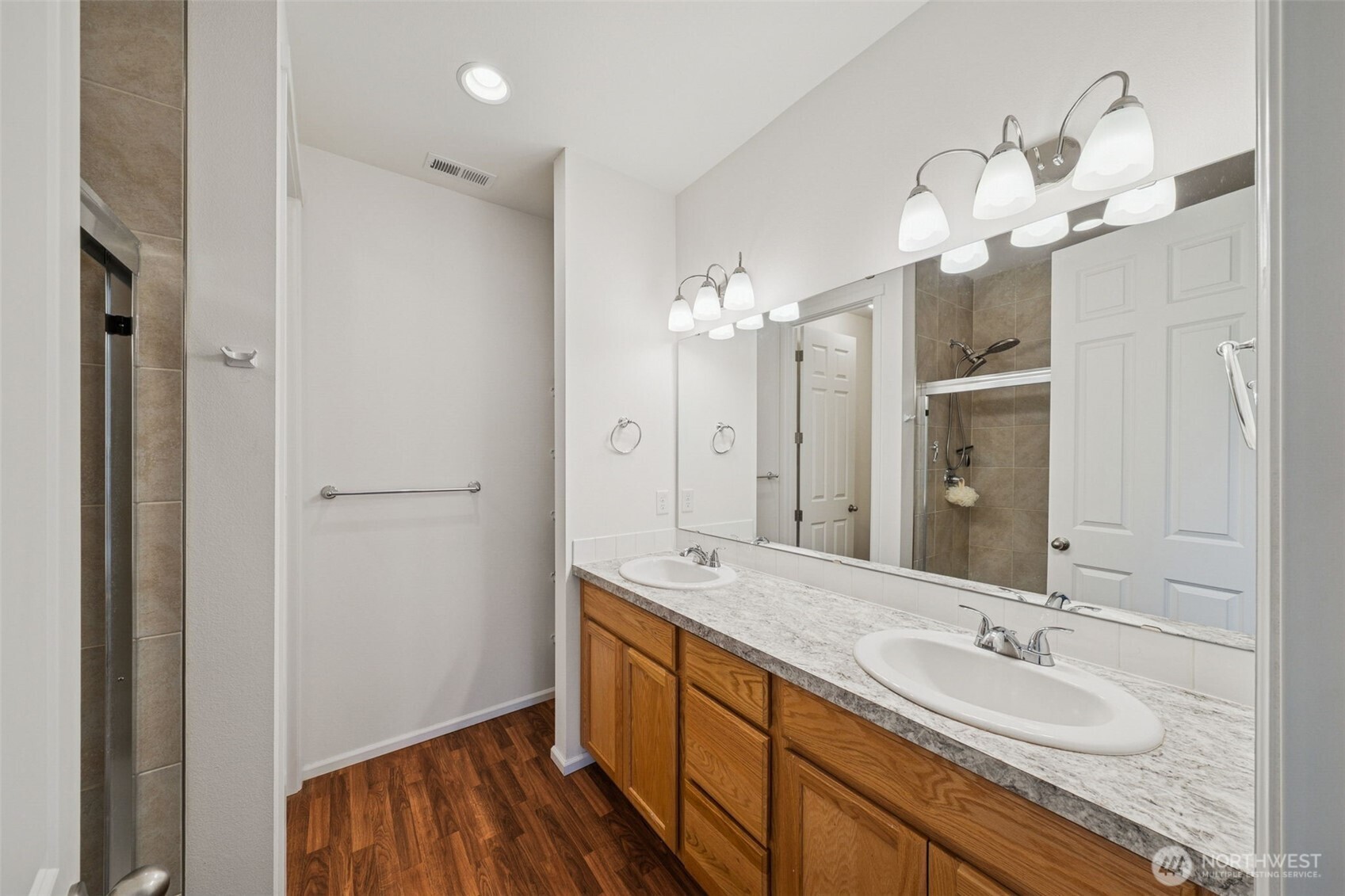 13404 Edmunds Parkway Property Photo 13
