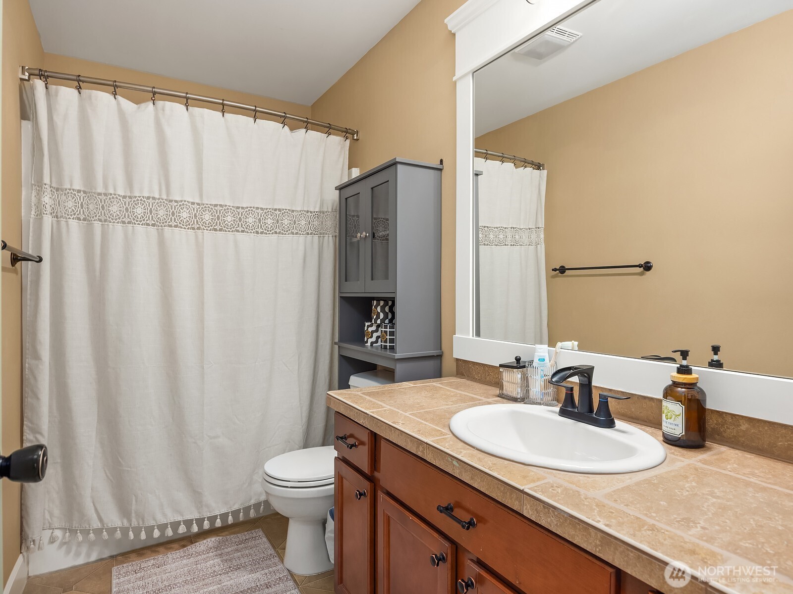 3115 74th Drive Property Photo 8