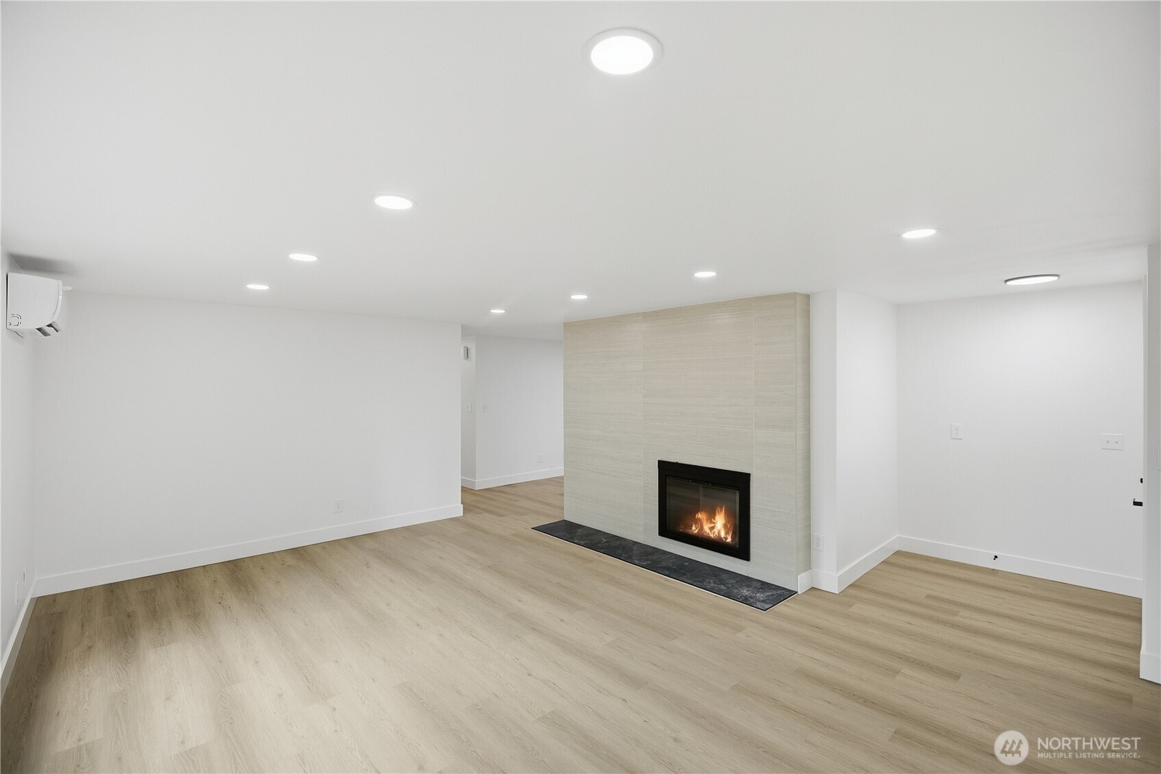 4702 Waller Road Property Photo 5