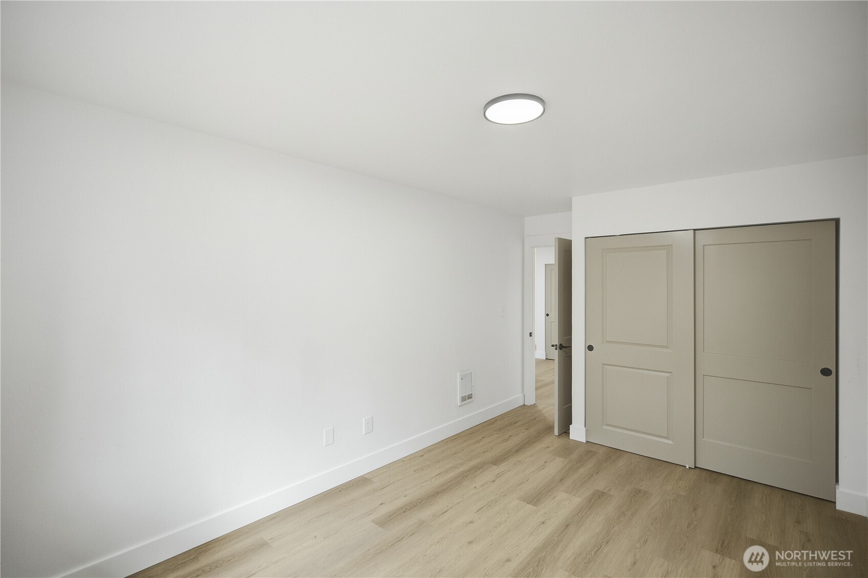 4702 Waller Road Property Photo 22