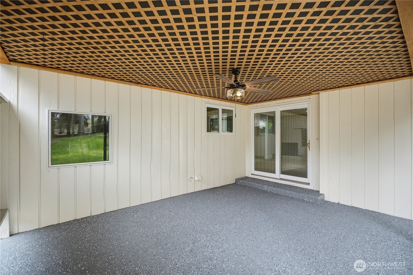 4702 Waller Road Property Photo 26