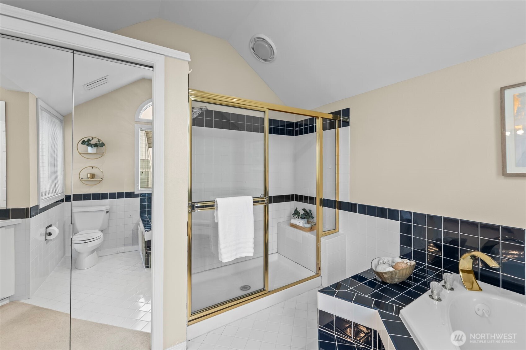 3503 Harborview Drive 2 Property Photo 29