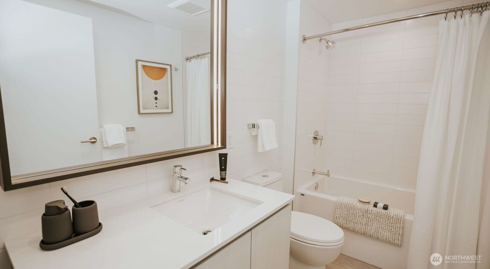 2014 Fairview Avenue 2002 Property Photo 10