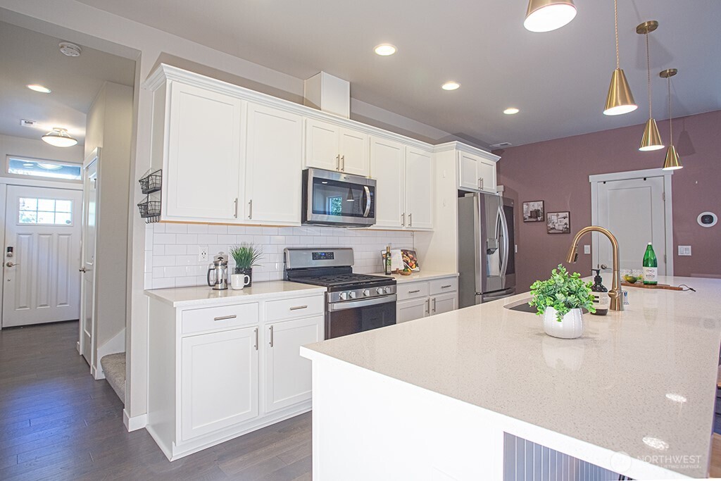 6614 Kayak Place Property Photo 4