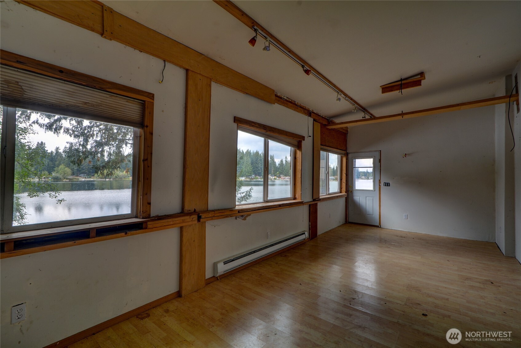 2533 Freestad Rd Property Photo 19