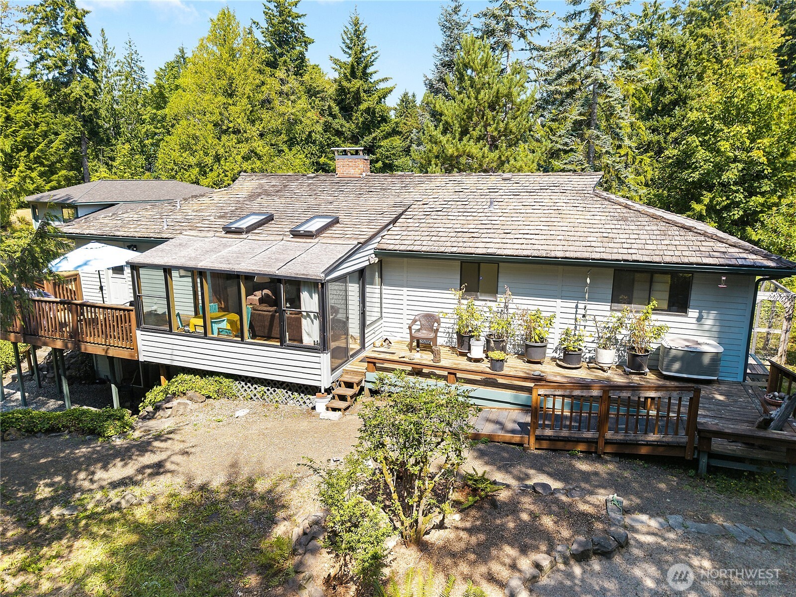 2357 Mountain View Road Property Photo 5