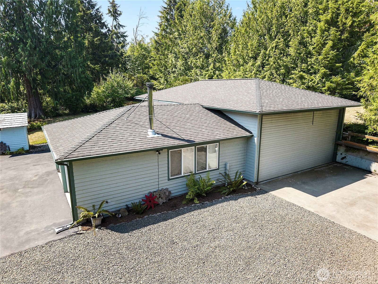 2357 Mountain View Road Property Photo 7