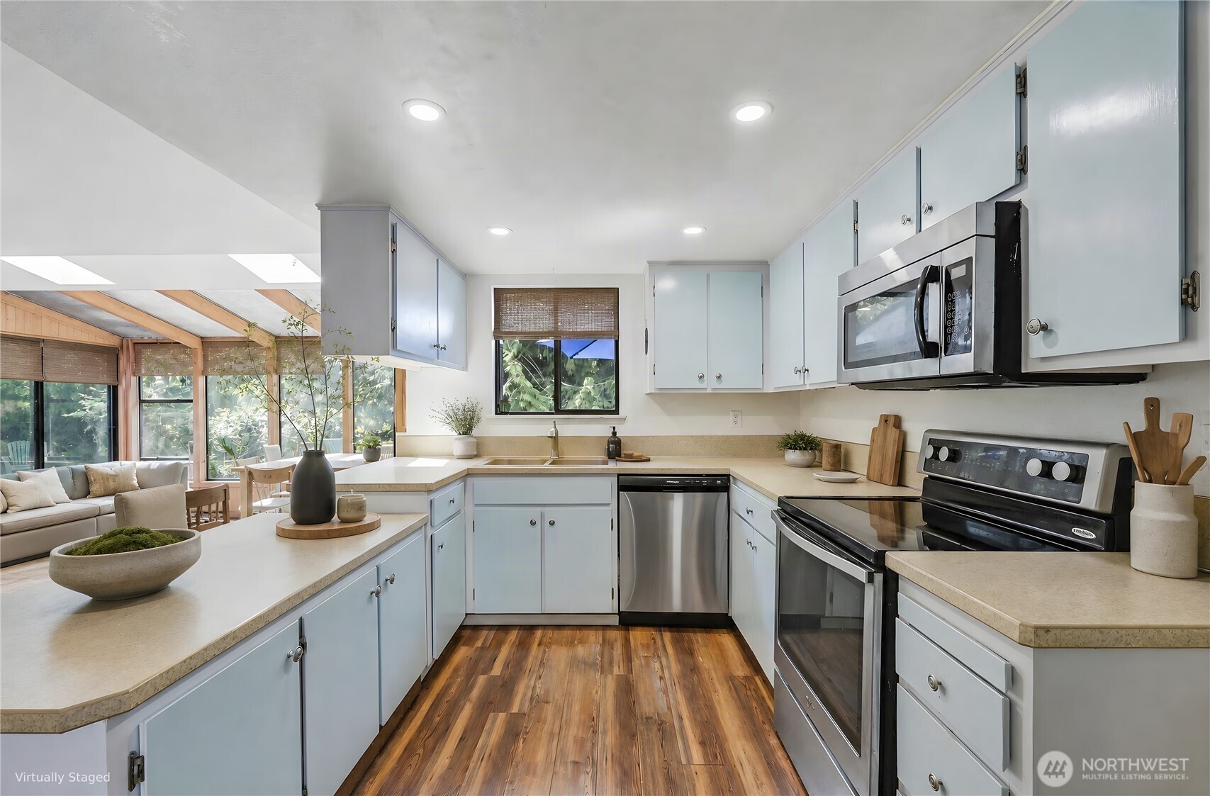2357 Mountain View Road Property Photo 17
