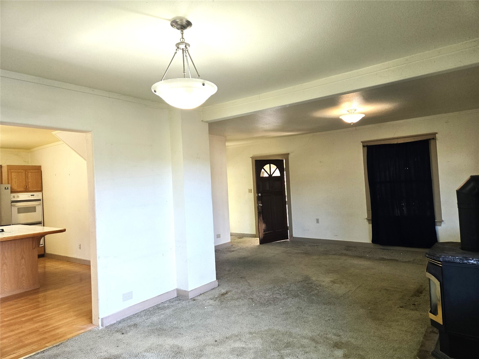 522 S Main Street Property Photo 8